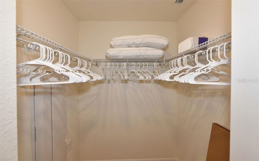 17520 Gawthrop Drive, Unit 203, Lakewood Ranch, FL 34211 Photo