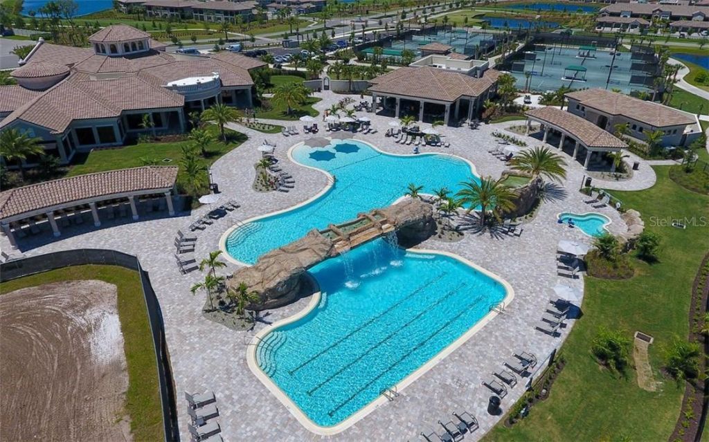 17520 Gawthrop Drive, Unit 203, Lakewood Ranch, FL 34211 Photo