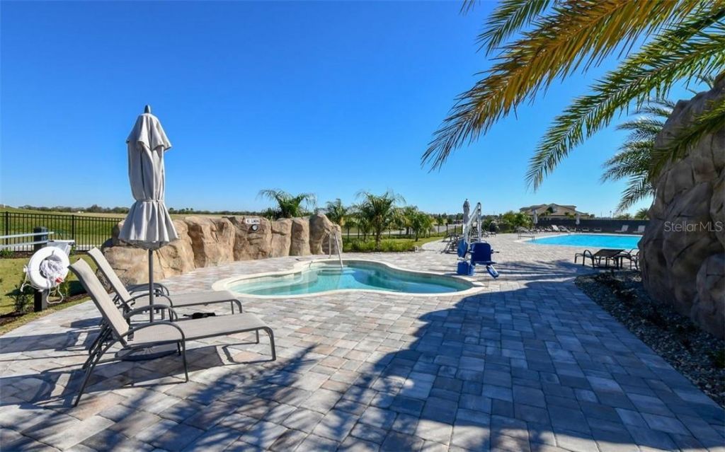 17520 Gawthrop Drive, Unit 203, Lakewood Ranch, FL 34211 Photo