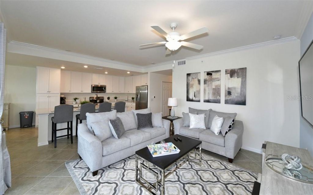 17520 Gawthrop Drive, Unit 203, Lakewood Ranch, FL 34211 Photo