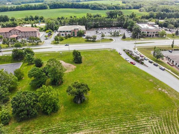 3620 NE Ralph Powell Road, Lee's Summit, MO 64064