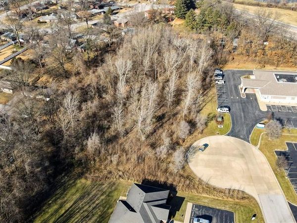 12 Professional Park Drive, Alton, IL 62002