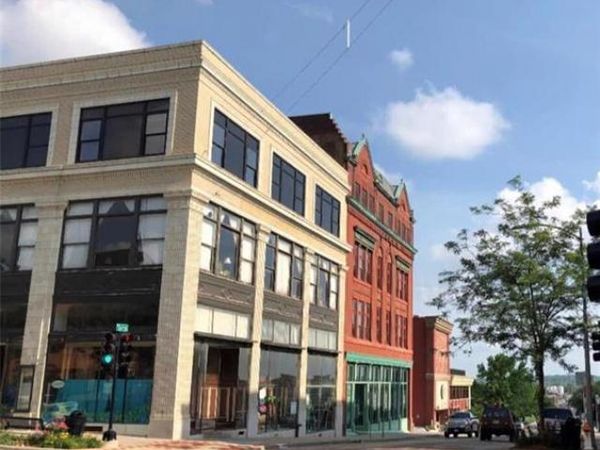 602 Felix Street, St Joseph, MO 64501