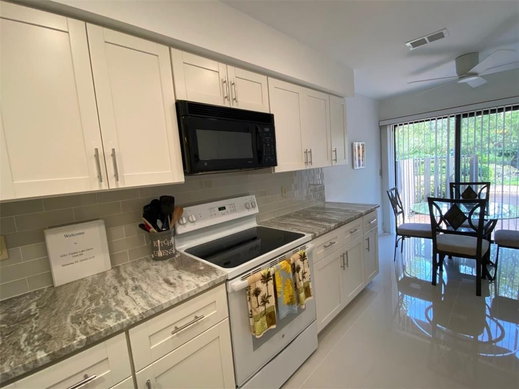 6281 Timberlake Drive, Unit H6, Sarasota, FL 34243 Photo
