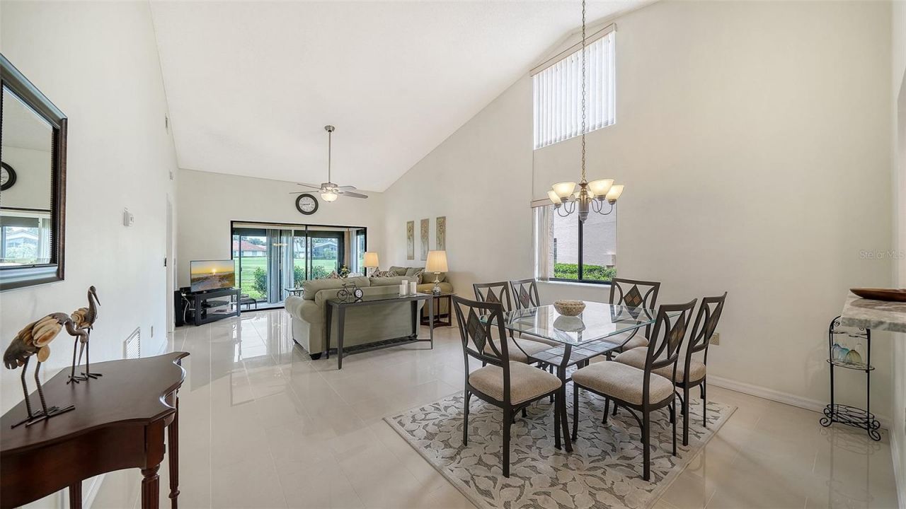6281 Timberlake Drive, Unit H6, Sarasota, FL 34243 Photo