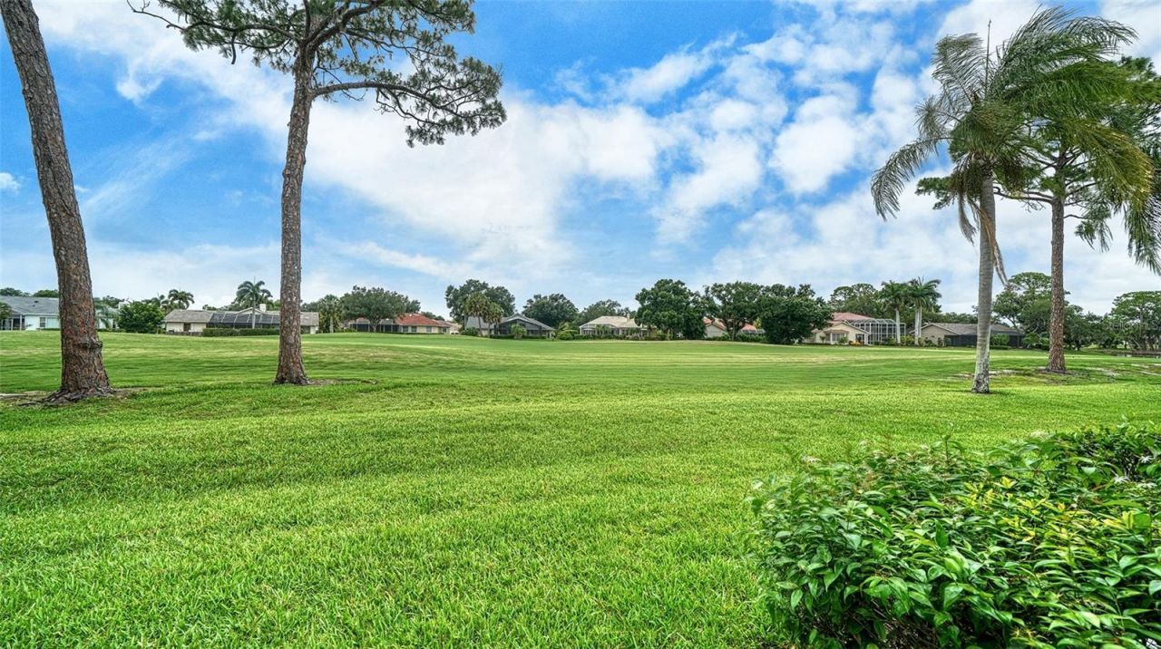 6281 Timberlake Drive, Unit H6, Sarasota, FL 34243 Photo