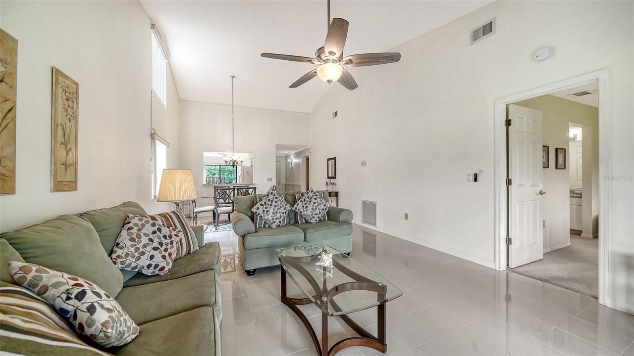 6281 Timberlake Drive, Unit H6, Sarasota, FL 34243 Photo