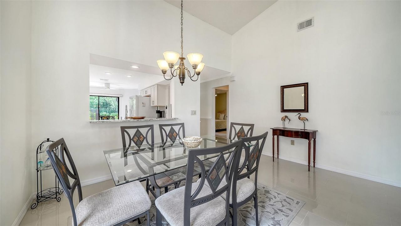6281 Timberlake Drive, Unit H6, Sarasota, FL 34243 Photo