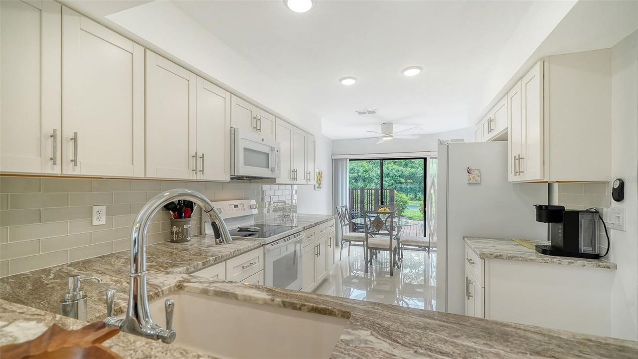 6281 Timberlake Drive, Unit H6, Sarasota, FL 34243 Photo