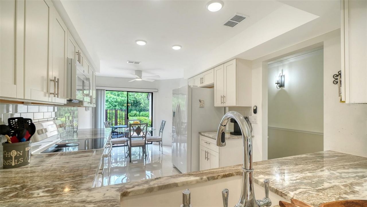 6281 Timberlake Drive, Unit H6, Sarasota, FL 34243 Photo