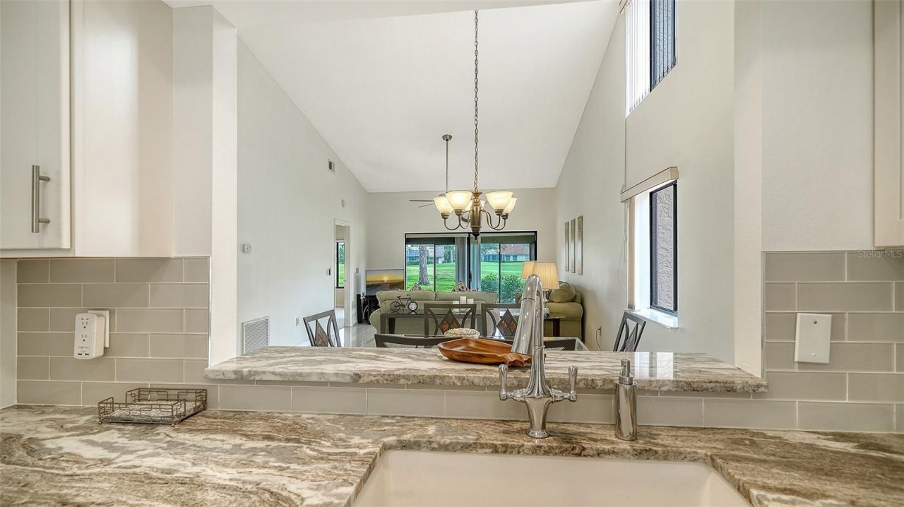 6281 Timberlake Drive, Unit H6, Sarasota, FL 34243 Photo