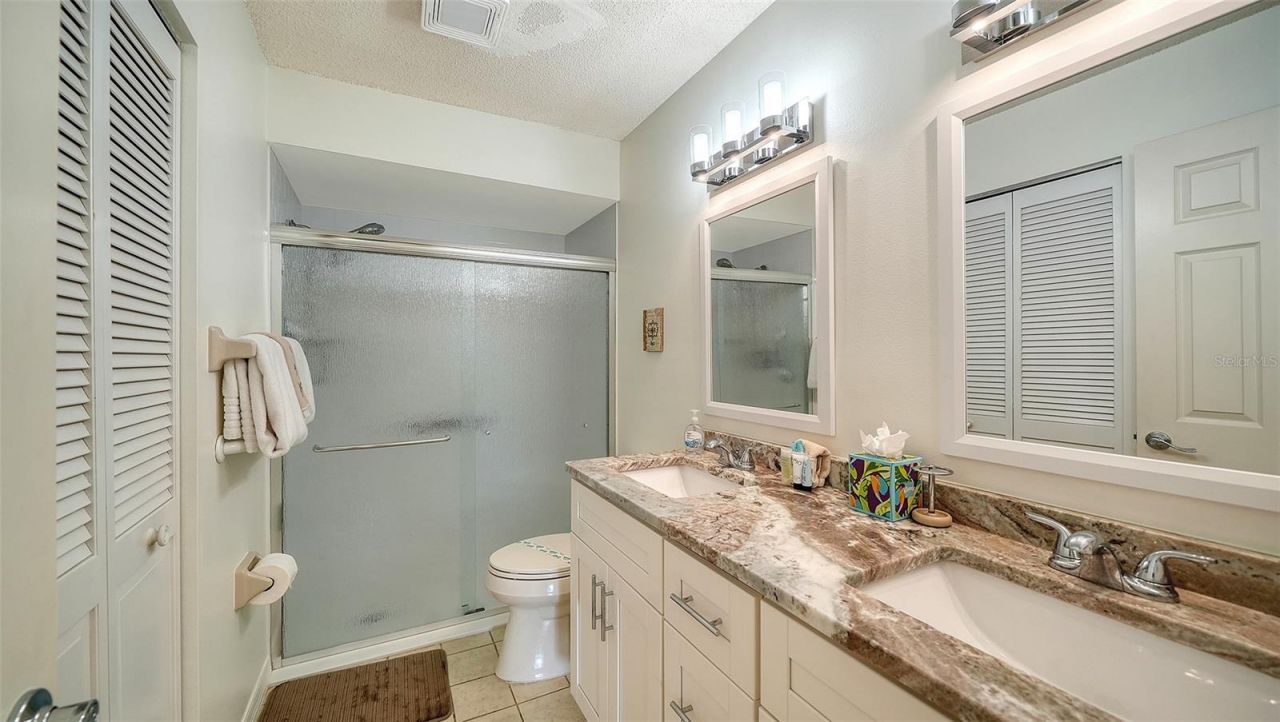 6281 Timberlake Drive, Unit H6, Sarasota, FL 34243 Photo