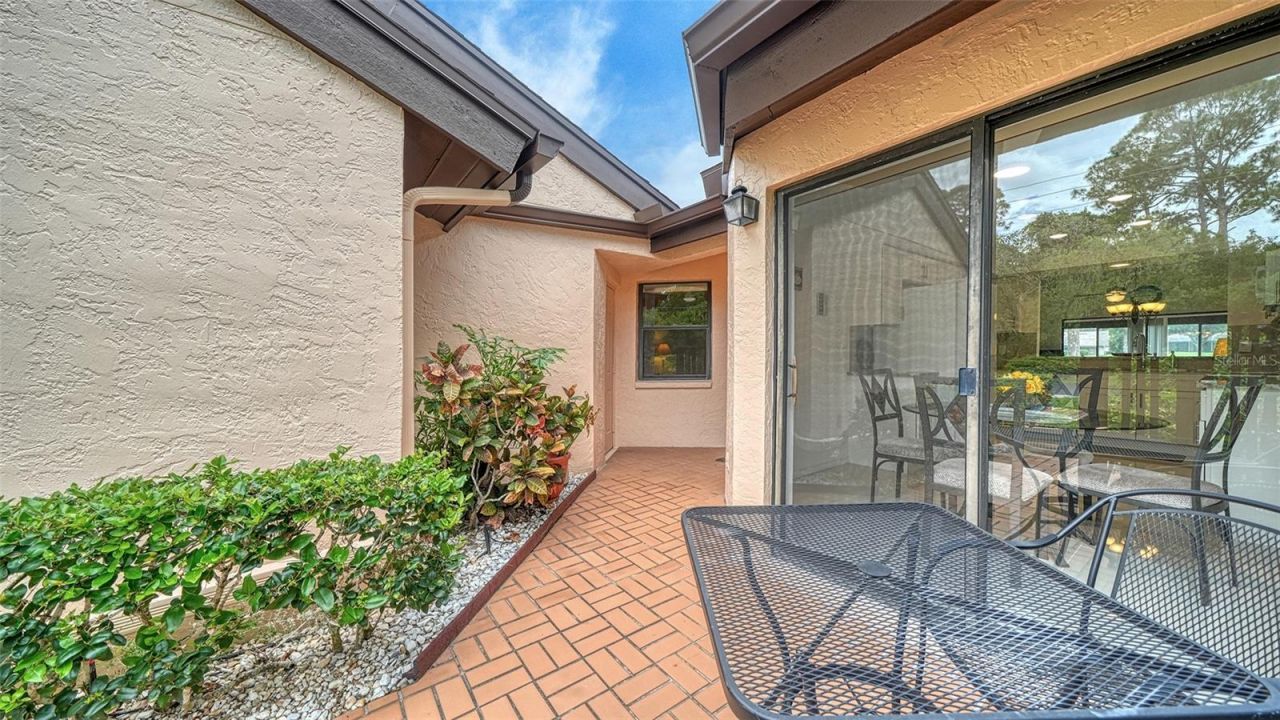 6281 Timberlake Drive, Unit H6, Sarasota, FL 34243 Photo