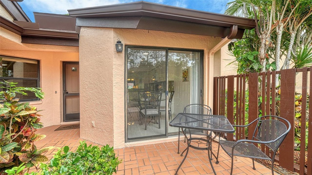 6281 Timberlake Drive, Unit H6, Sarasota, FL 34243 Photo