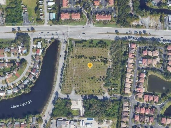 3990 Griffin Road, Hollywood, FL 33312