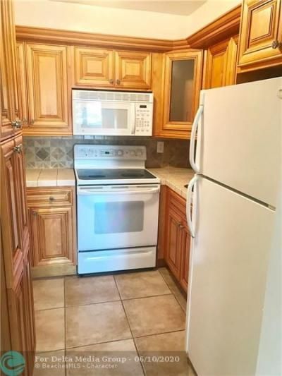 710 N Ocean Boulevard, Unit 202, Pompano Beach, FL 33062 Photo