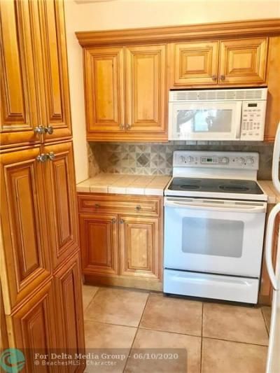 710 N Ocean Boulevard, Unit 202, Pompano Beach, FL 33062 Photo