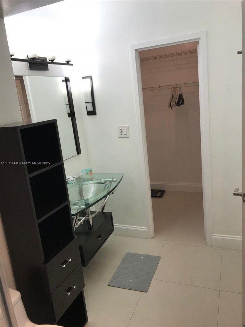 100 Lincoln Rd, Unit 1226, Miami Beach, FL 33139 Photo