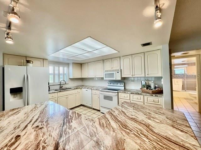 5 Pirates Lane, Unit 54B, Punta Gorda, FL 33955 Photo