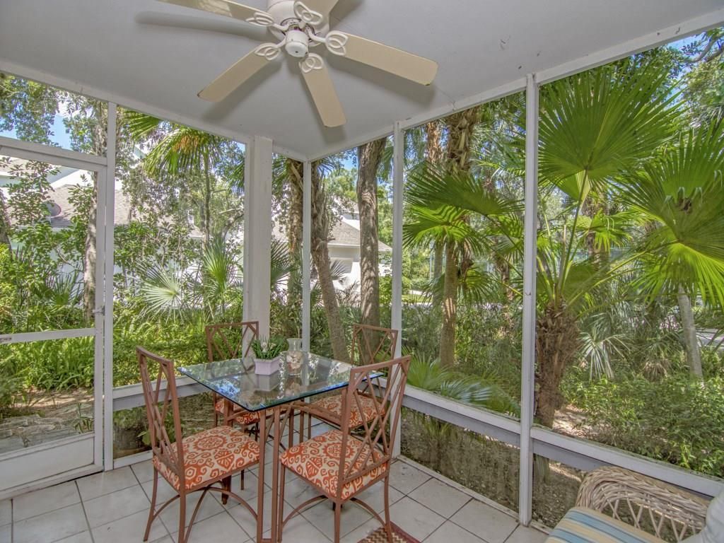 1315 E Winding Oaks Circle, Unit 902, Vero Beach, FL 32963 Photo