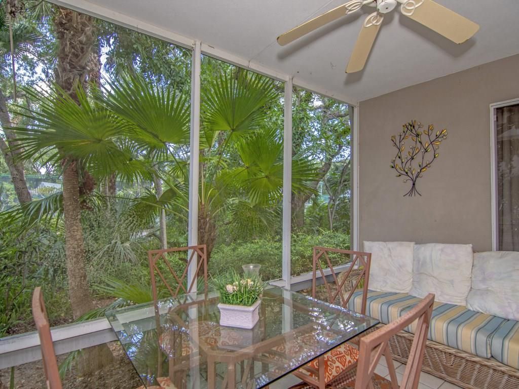 1315 E Winding Oaks Circle, Unit 902, Vero Beach, FL 32963 Photo