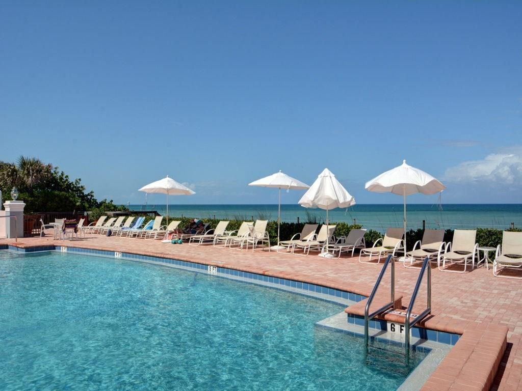 1315 E Winding Oaks Circle, Unit 902, Vero Beach, FL 32963 Photo