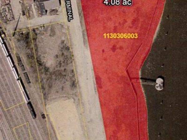 130 Terminal Street, Unit S of Julie, Dubuque, IA 52001