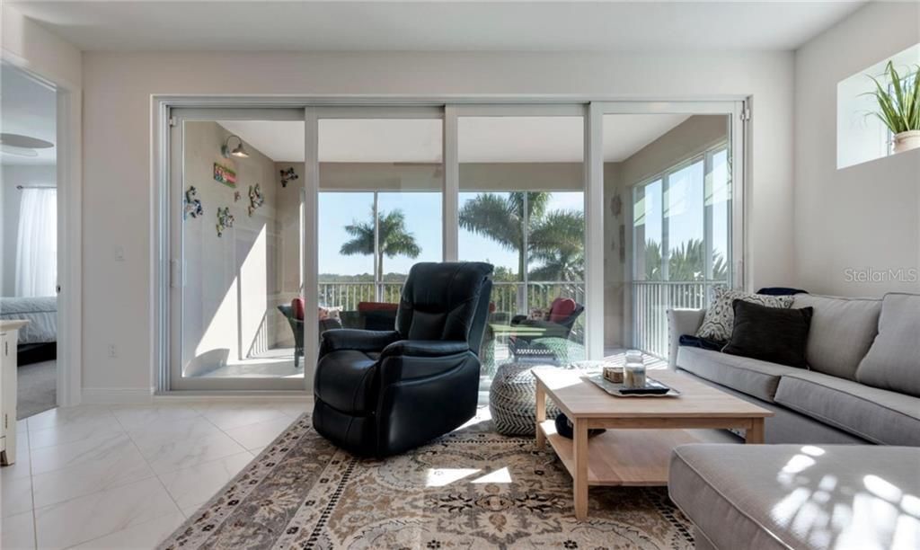 395 Aruba Circle, Unit 203, Bradenton, FL 34209 Photo