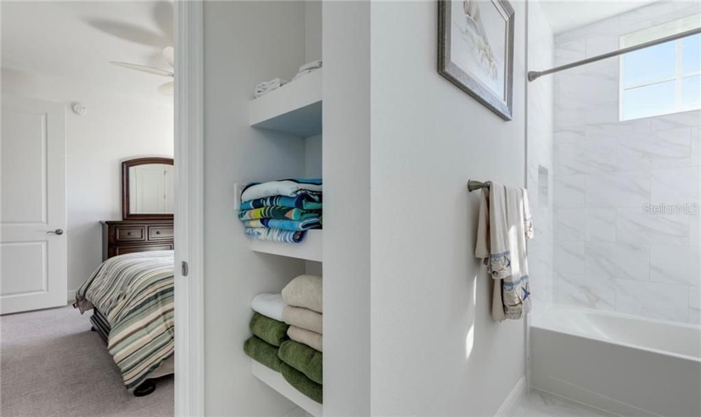 395 Aruba Circle, Unit 203, Bradenton, FL 34209 Photo