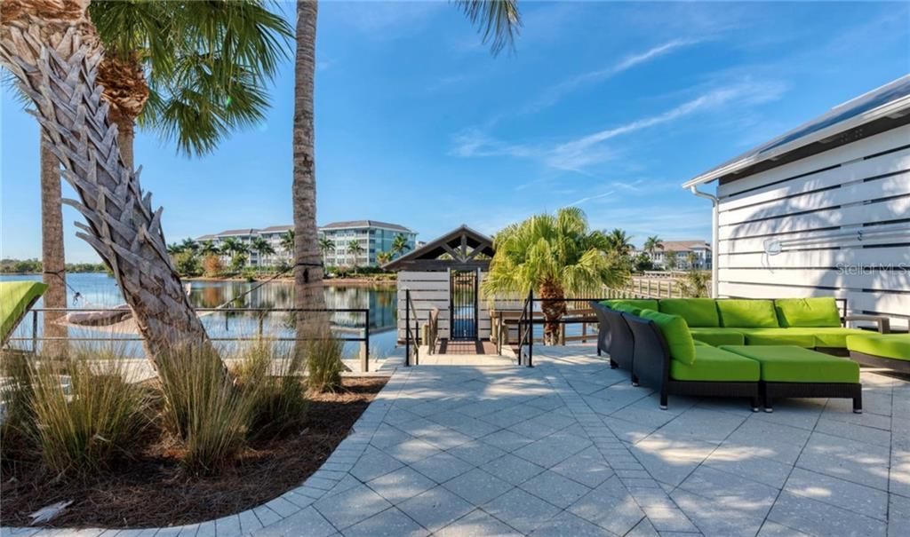 395 Aruba Circle, Unit 203, Bradenton, FL 34209 Photo