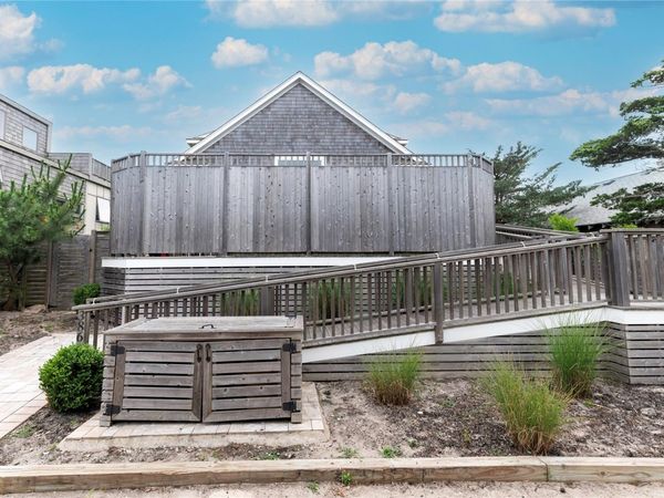 386 Dehnhoff, Ocean Beach, NY 11770