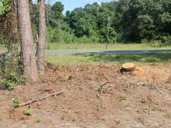 Laurinburg Road Highway S, Raeford, NC 28376