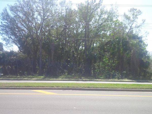 713 BEVILLE Road, South Daytona, FL 32119