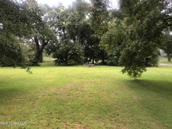 703 Wiggins Circle, Pascagoula, MS 39581