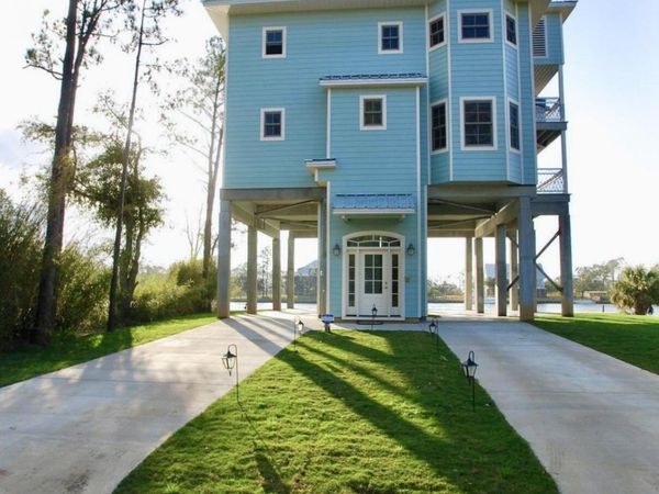 219 Baywood Drive, Pass Christian, MS 39571