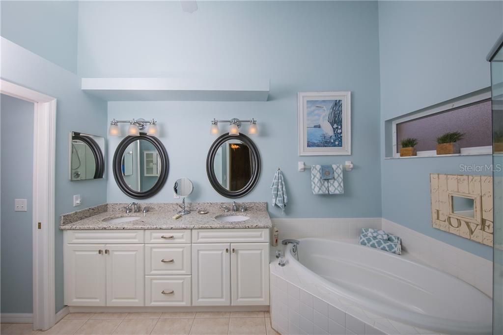 5330 Hyland Hills Avenue, Unit 2321, Sarasota, FL 34241 Photo