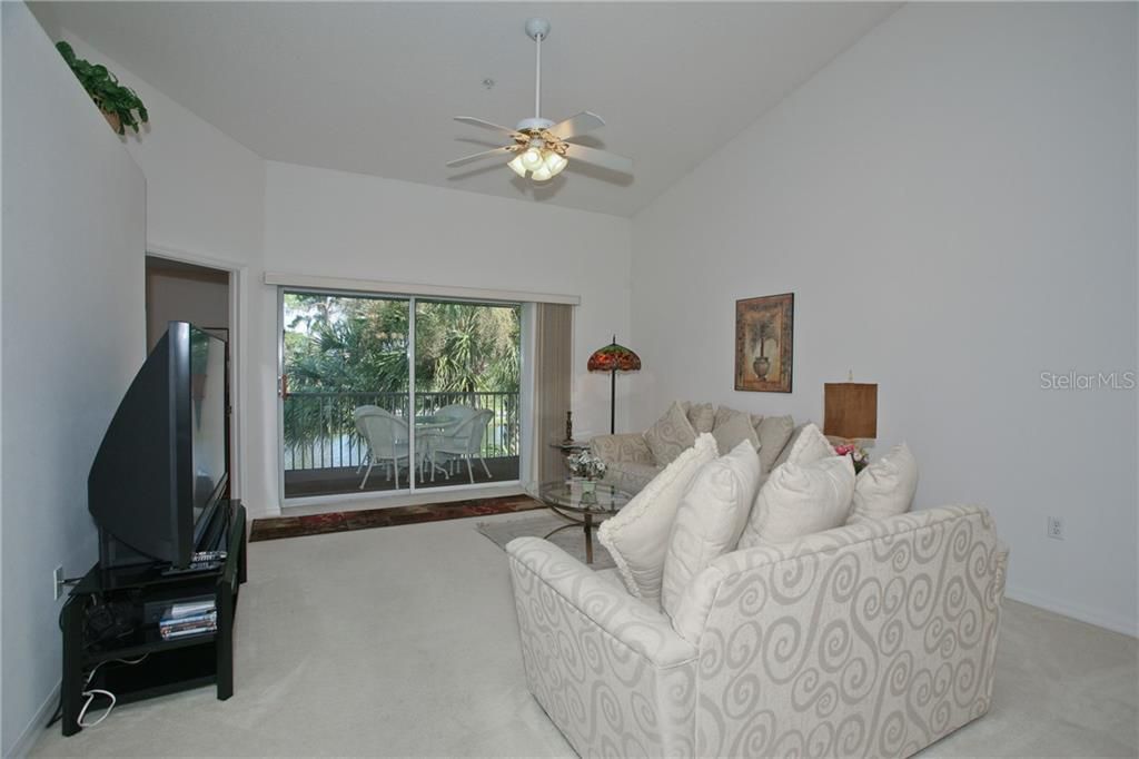 5270 Hyland Hills Avenue, Unit 1722, Sarasota, FL 34241 Photo