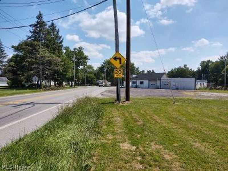 697 Main Street, Grafton, OH 44044 Photo 10