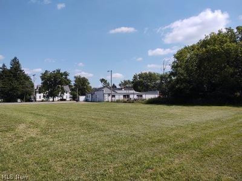 697 Main Street, Grafton, OH 44044 Photo 7