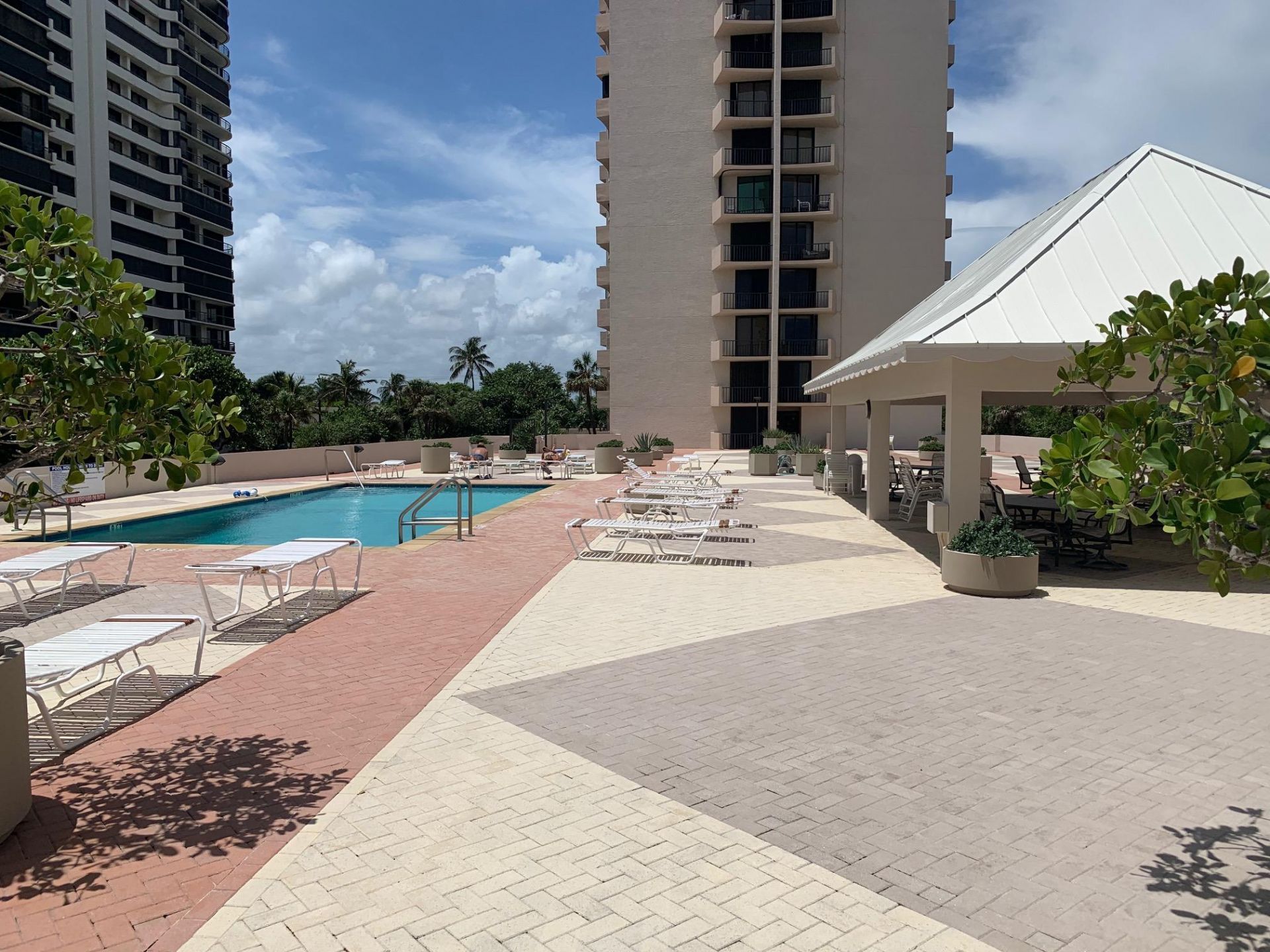 4200 N N. Ocean Drive, Unit 103, Riviera Beach, FL 33404 Photo