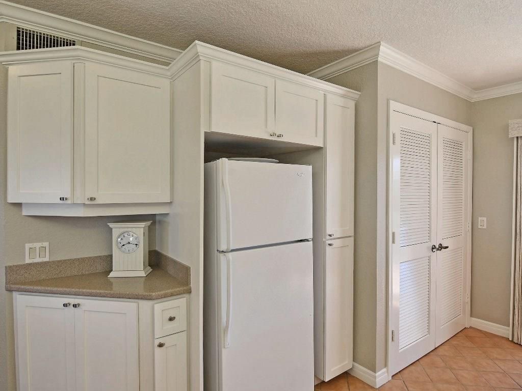 8830 S Sea Oaks Way, Unit 101, Vero Beach, FL 32963 Photo