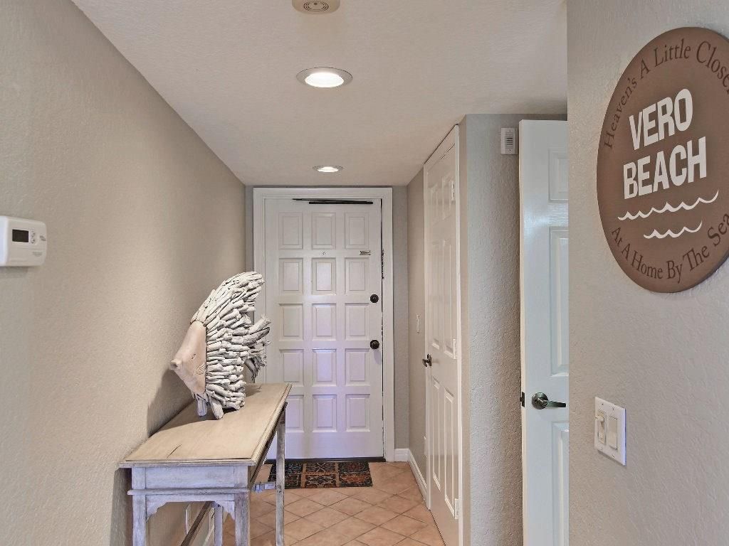 8830 S Sea Oaks Way, Unit 101, Vero Beach, FL 32963 Photo