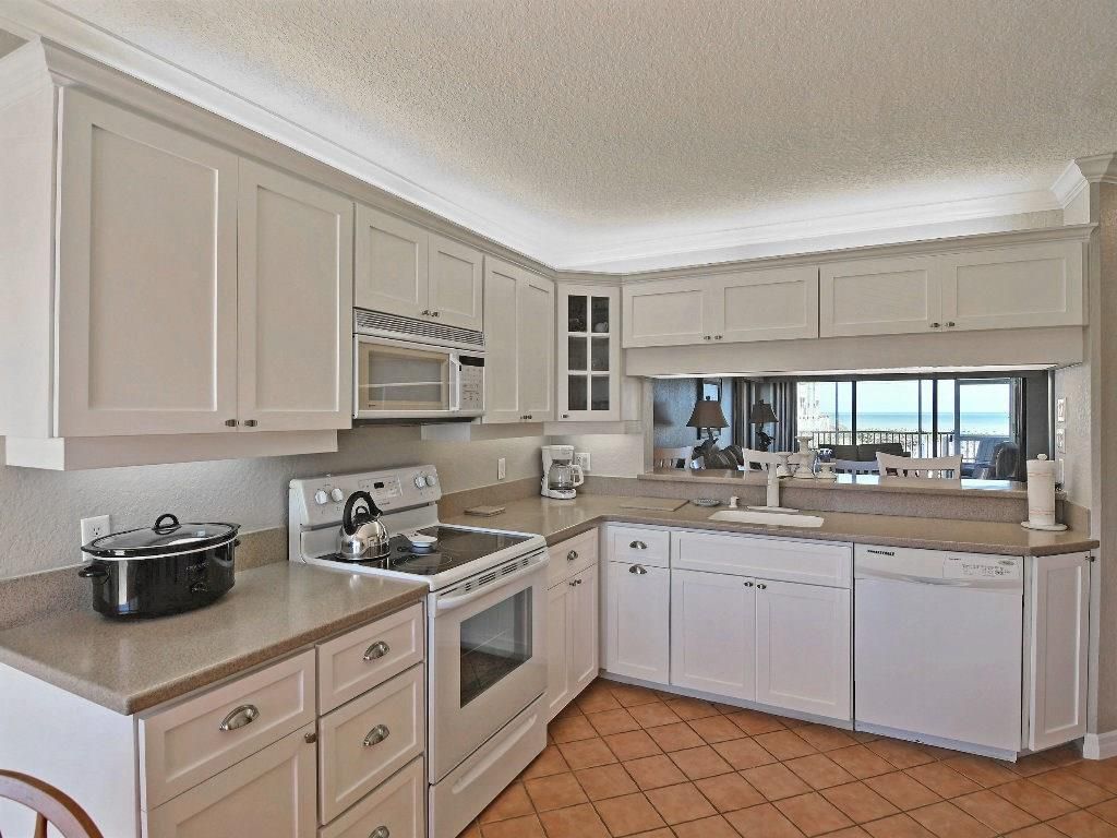 8830 S Sea Oaks Way, Unit 101, Vero Beach, FL 32963 Photo