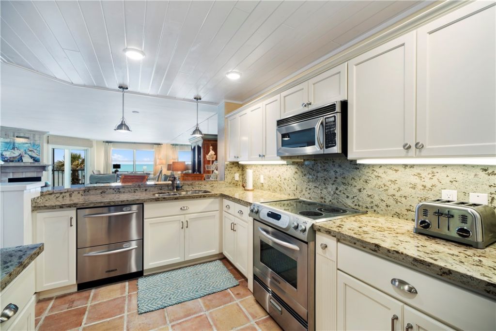 8880 N Sea Oaks Way, Unit 203, Vero Beach, FL 32963 Photo