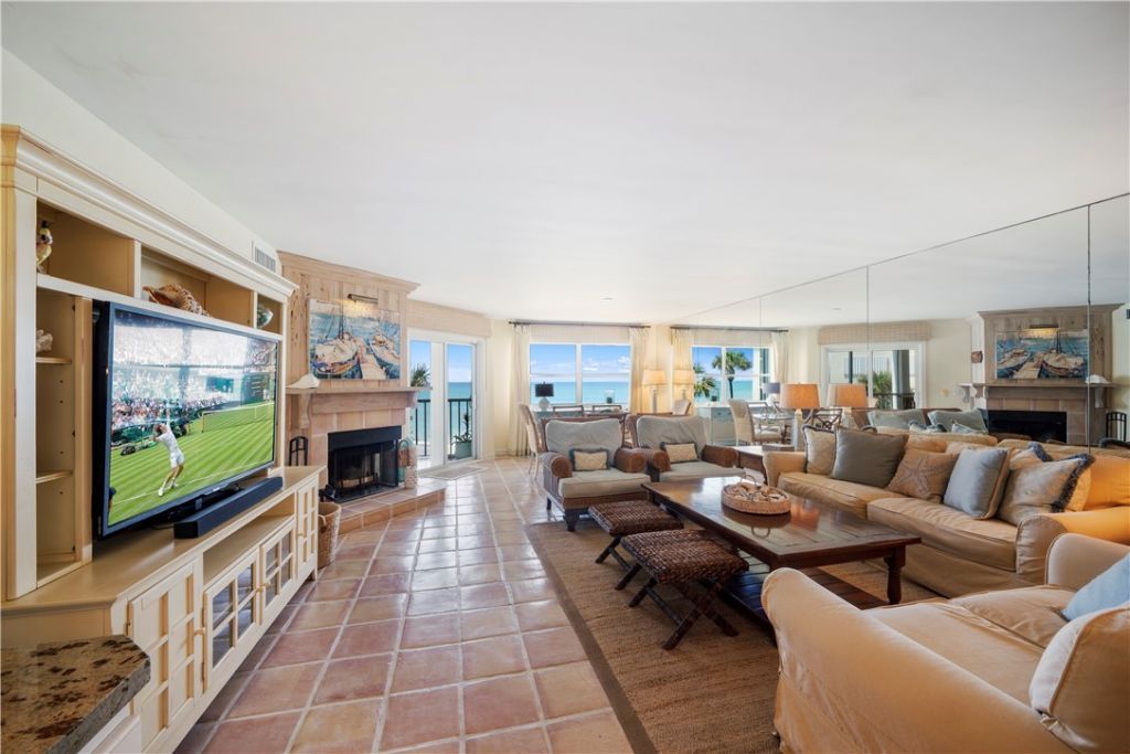 8880 N Sea Oaks Way, Unit 203, Vero Beach, FL 32963 Photo