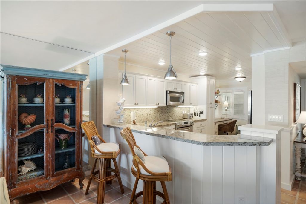 8880 N Sea Oaks Way, Unit 203, Vero Beach, FL 32963 Photo