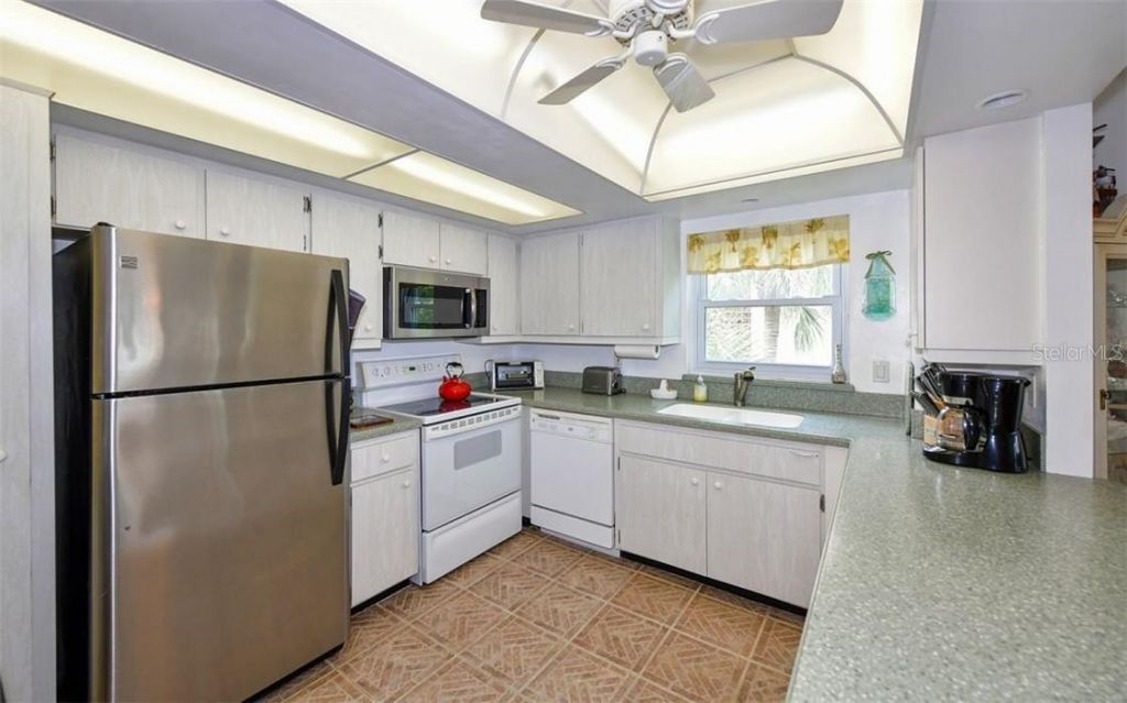 1250 N Portofino Drive, Unit M301, Sarasota, FL 34242 Photo