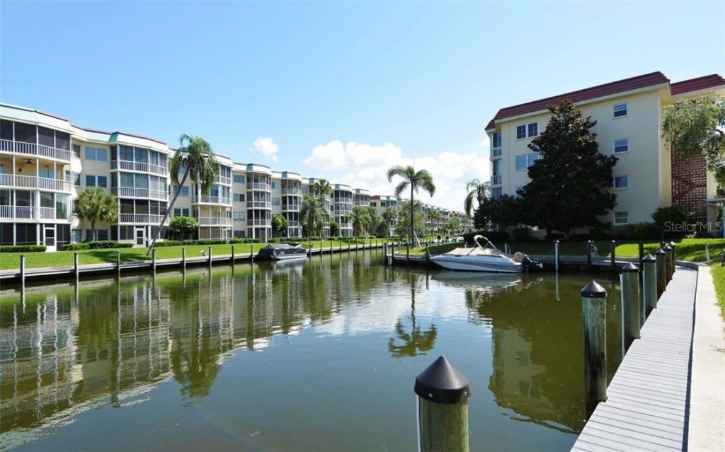 1250 N Portofino Drive, Unit M301, Sarasota, FL 34242 Photo