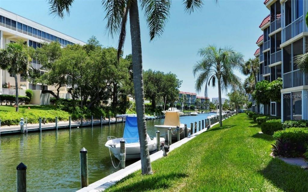 1250 N Portofino Drive, Unit M301, Sarasota, FL 34242 Photo