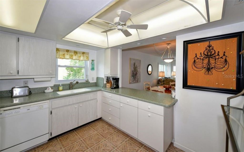 1250 N Portofino Drive, Unit M301, Sarasota, FL 34242 Photo